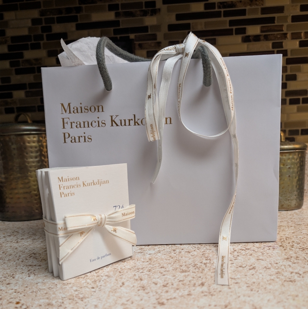 MFK Fashion Gift Bag With Tissue & Ribbon